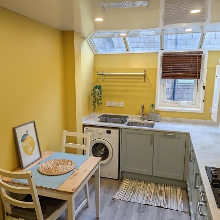 Family Friendly Central Garden Flat EDI Exterior photo