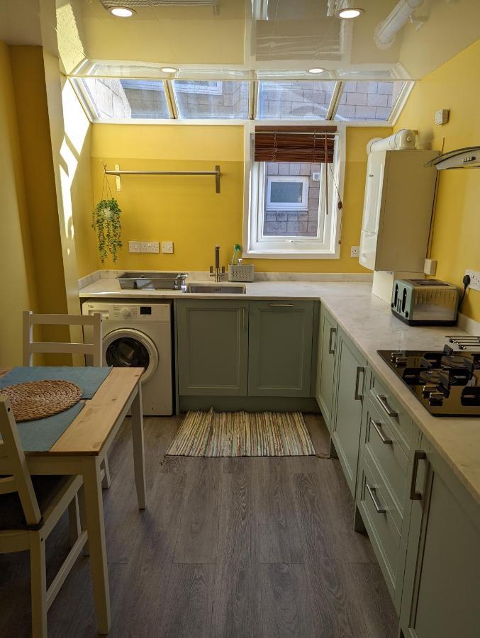 Family Friendly Central Garden Flat EDI Exterior photo